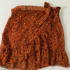 Heart pattern mini skirt